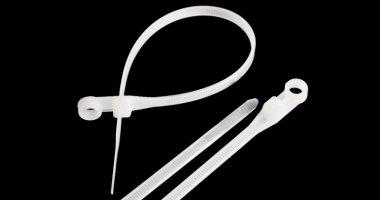 Фотография товара 'Nikomax Стяжка нейлоновая неоткрывающаяся, 380х7,5 мм NMC-CTN380-75-MT-WT-100'