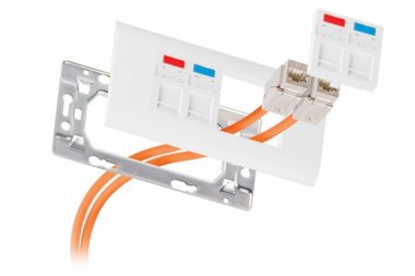 Фотография товара 'Nikomax Настенная лицевая панель под 3 вставки типа Mosaic 45х45 мм, с подрамником NMC-PL3PM-WT'