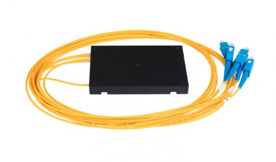 Фотография товара 'Nikomax Сплиттер планарный 1x4, одномодовый 9/125мкм, стандарта G657.A1, SC/UPC, стандартный корпус, NMF-SPP1X4A1-SCU-B'